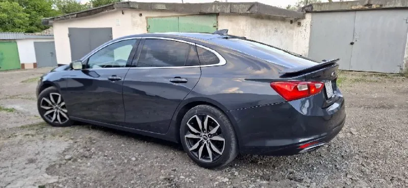 🚗 Chevrolet malibu rs — стиль, комфорт и надёжность!продаётся ухоженный и технически исправный седан бизнес-класса
1G1zg5st5mf067485
— Chevrolet malibu rs 2021 года выпуска. Этот автомобиль сочетает в себе современный дизайн, богатую комплектацию и проверенную надёжность. Отличный выбор для тех, кто ценит комфорт в дальних поездках и хочет выделяться в потоке.
🔧 Технические характеристики:
Двигатель: 1.5t (турбо), 163 л. С. , бензин.
Трансмиссия: бесступенчатая (вариатор) масло свежее.
Пробег: 146 000 км.
Состояние: автомобиль полностью обслужен, вложений не требует.
💎Комплектация и комфорт:
Круиз-контроль для комфортных поездок по трассе. Современная мультимедиа с поддержкой apple carplay и android auto. Электрорегулировка водительского сиденья.
Просторный салон, качественная отделка.
Осмотр макеевка. Продажа от собственника.
Феникс +79493957054💰 цена: 1 800 000 ₽ + торг
📲 Tg: shapik
📞 Звоните: +7(949)3957054 - фотография - 4