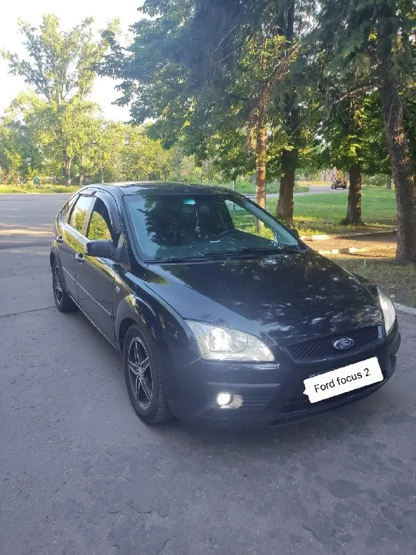 Продам ! ford focus 2 (2006г. ) в хорошем состоянии. пробег:267к(родной) комплектация:ghia объём:1.8мкпп. мотор работает отлично, по коробке не каких нареканий нет. салон в отличном состоянии(магнитола+чехлы новые), есть возрастные нюансы по кузову. по электрике ошибок нет, работает каждая кнопочка, кондиционер только заправил(морозит отлично), гур, абс, обогрев заднего и боковых зеркал,4 стеклоподъёмника, подсветка для ног, обогрев передних сидений и тд. машина в состоянии сел поехал цена:480р, хороший торг реальному покупателю. осмотр:макеевка звоните, пишите +79494124721 📞 звоните: +7(949)4124721 - фотография - 2