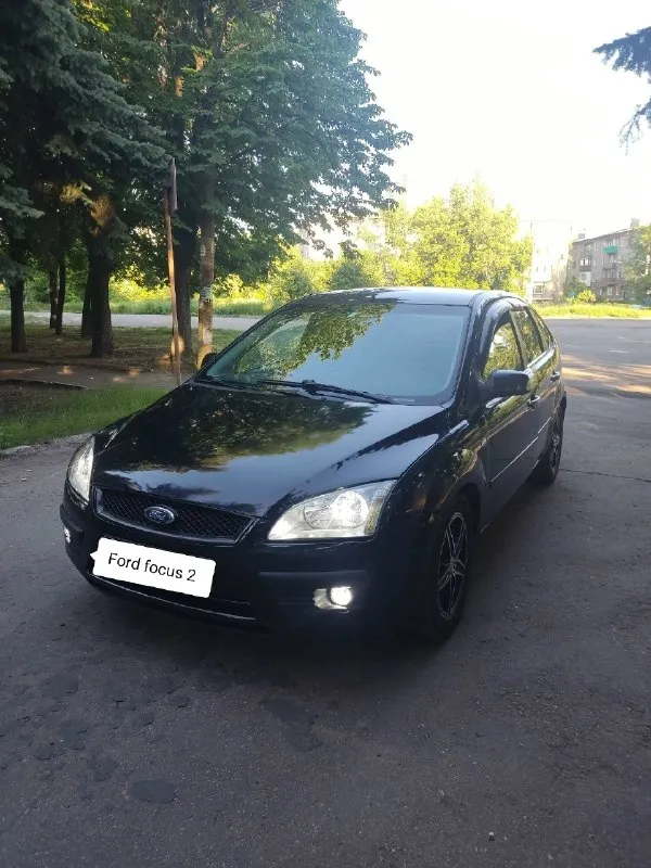 Продам ! ford focus 2 (2006г. ) в хорошем состоянии. пробег:267к(родной) комплектация:ghia объём:1.8мкпп. мотор работает отлично, по коробке не каких нареканий нет. салон в отличном состоянии(магнитола+чехлы новые), есть возрастные нюансы по кузову. по электрике ошибок нет, работает каждая кнопочка, кондиционер только заправил(морозит отлично), гур, абс, обогрев заднего и боковых зеркал,4 стеклоподъёмника, подсветка для ног, обогрев передних сидений и тд. машина в состоянии сел поехал цена:480р, хороший торг реальному покупателю. осмотр:макеевка звоните, пишите +79494124721 📞 звоните: +7(949)4124721 - фотография - 3