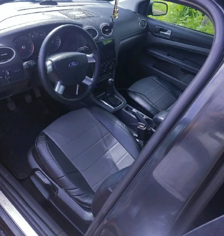 Продам ! ford focus 2 (2006г. ) в хорошем состоянии. пробег:267к(родной) комплектация:ghia объём:1.8мкпп. мотор работает отлично, по коробке не каких нареканий нет. салон в отличном состоянии(магнитола+чехлы новые), есть возрастные нюансы по кузову. по электрике ошибок нет, работает каждая кнопочка, кондиционер только заправил(морозит отлично), гур, абс, обогрев заднего и боковых зеркал,4 стеклоподъёмника, подсветка для ног, обогрев передних сидений и тд. машина в состоянии сел поехал цена:480р, хороший торг реальному покупателю. осмотр:макеевка звоните, пишите +79494124721 📞 звоните: +7(949)4124721 - фотография - 6