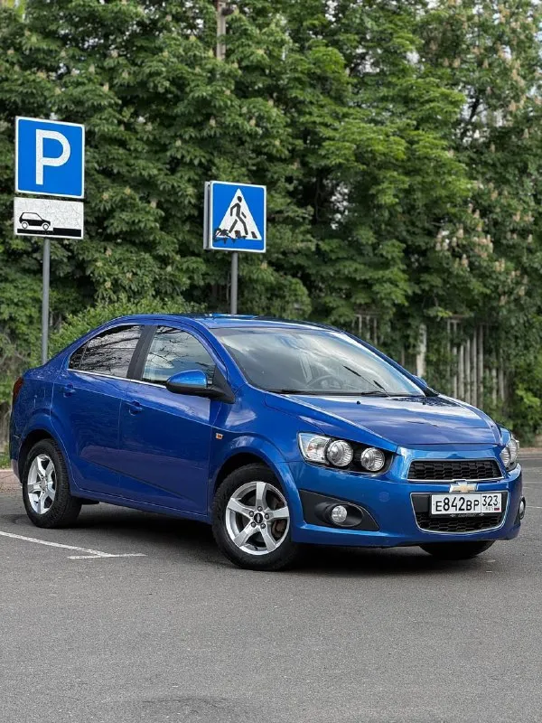 Лучшее предложение в городе! chevrolet aveo t 300,с 100% оригинальным пробегом 196000,коробка автомат. покупался как первый авто в семье в июне 2025. сразу после покупки сделал полное то, поменял передние тормозные диски, колодки, обслужил суппорта, заменил все фильтра и масло в двигателе, масло в гур. куплен новый аккумулятор, обслужен и заправлен кондиционер- морозит отлично, перебран генератор, новая катушка зажигания, свечи поменял 500км назад. грм и масло в коробке заменены, есть заказ-наряд автомат работает идеально, без пинков и рывков двигатель не дымит и масло не ест ходовая в отличном состоянии кузов ровный и красивый, имеет возрастные коцки, без ржавчины и прочего автомобиль в отличном состоянии, вложений не требуется !!! максимальная комплектация, я 3-й владелец, вписан в птс, 2 ключа на руках ! резина свежая зима и лето отдаю с машиной нахожусь в г. донецк, показываю по договоренности ( дружба, мотель и т. д.) +79496648195 620 000р всем добра - фотография - 1