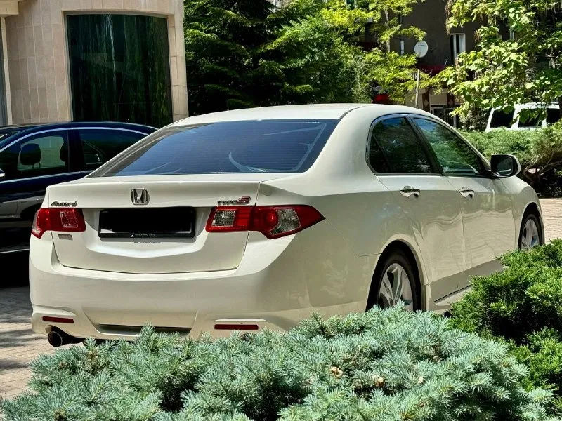 Honda accord types 8 рест 2009 год очень красивый цвет. 2.4 мотор. кожаный салон автомобиль дарит не забываемые эмоции ! проведено то из последнего : новая резина r18 лето ! замена масла оригинал в двс замена задних тормозных дисков замена зад колодки замена жидкости тормозной заменен был термостат новая лямбда пробег автомобиля 164.000км я один хозяин. 1 300 000 руб. за машину не стыдно ! город донецк звоните по номеру : +7949 537 04 17 - фотография - 3