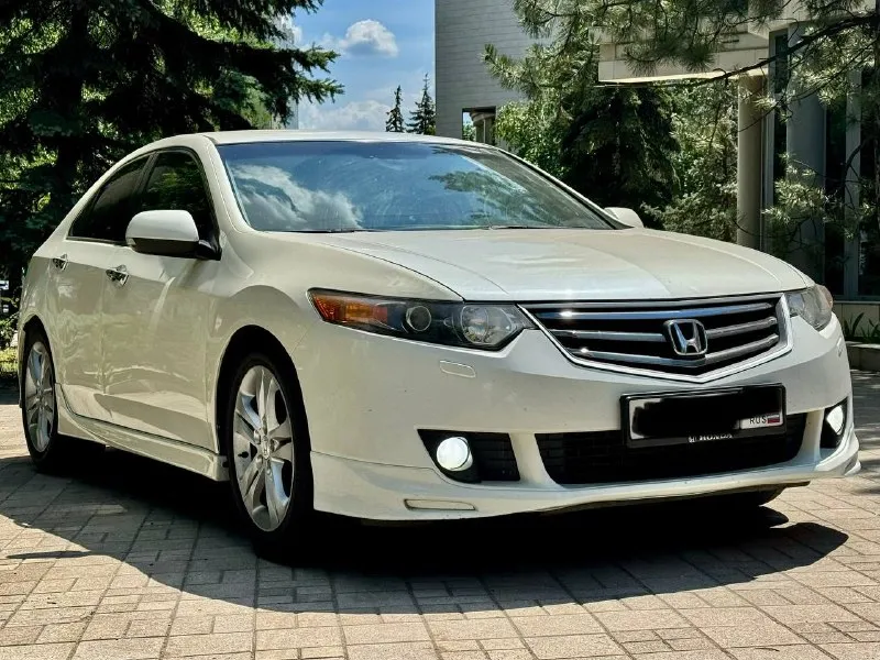 Honda accord types 8 рест 2009 год очень красивый цвет. 2.4 мотор. кожаный салон автомобиль дарит не забываемые эмоции ! проведено то из последнего : новая резина r18 лето ! замена масла оригинал в двс замена задних тормозных дисков замена зад колодки замена жидкости тормозной заменен был термостат новая лямбда пробег автомобиля 164.000км я один хозяин. 1 300 000 руб. за машину не стыдно ! город донецк звоните по номеру : +7949 537 04 17 - фотография - 4