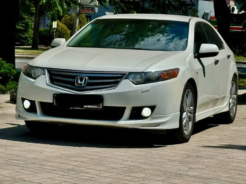 Honda accord types 8 рест 2009 год очень красивый цвет. 2.4 мотор. кожаный салон автомобиль дарит не забываемые эмоции ! проведено то из последнего : новая резина r18 лето ! замена масла оригинал в двс замена задних тормозных дисков замена зад колодки замена жидкости тормозной заменен был термостат новая лямбда пробег автомобиля 164.000км я один хозяин. 1 300 000 руб. за машину не стыдно ! город донецк звоните по номеру : +7949 537 04 17 - фотография - 6