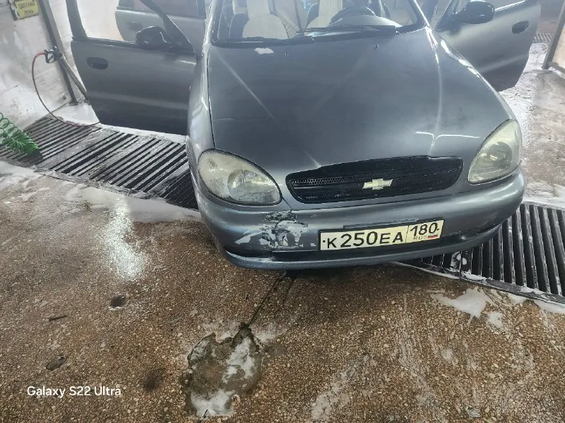 Продам chevrolet ланос 1.5,газ/бензин, проб 275000 есть только гур, по кузову косяки, технически полностью исправен довезет хоть до луны, ходовая передня практически новая, ремень, помпу заменили 3тыс назад, все светиться моргает, цена 170тыс торг тел:79495596578 снежное 📞 звоните: +7(949)5596578 - фотография - 1
