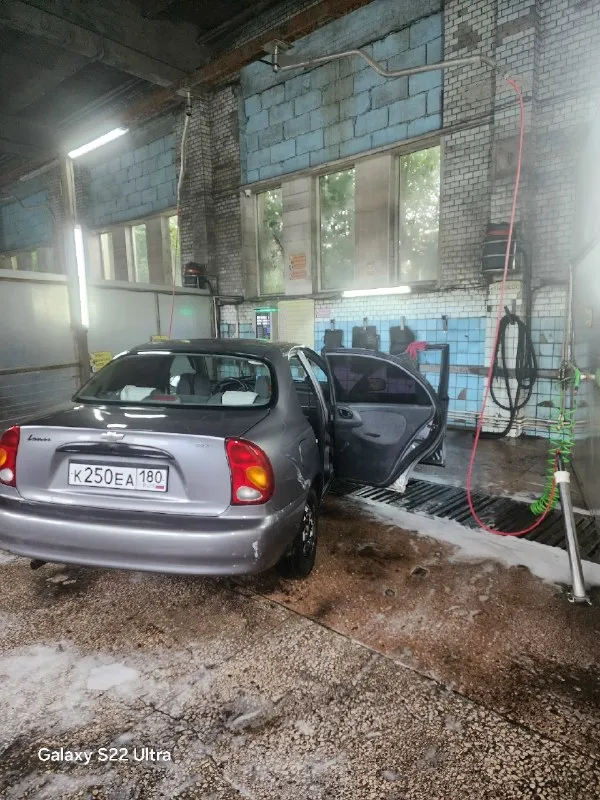 Продам chevrolet ланос 1.5,газ/бензин, проб 275000 есть только гур, по кузову косяки, технически полностью исправен довезет хоть до луны, ходовая передня практически новая, ремень, помпу заменили 3тыс назад, все светиться моргает, цена 170тыс торг тел:79495596578 снежное 📞 звоните: +7(949)5596578 - фотография - 6