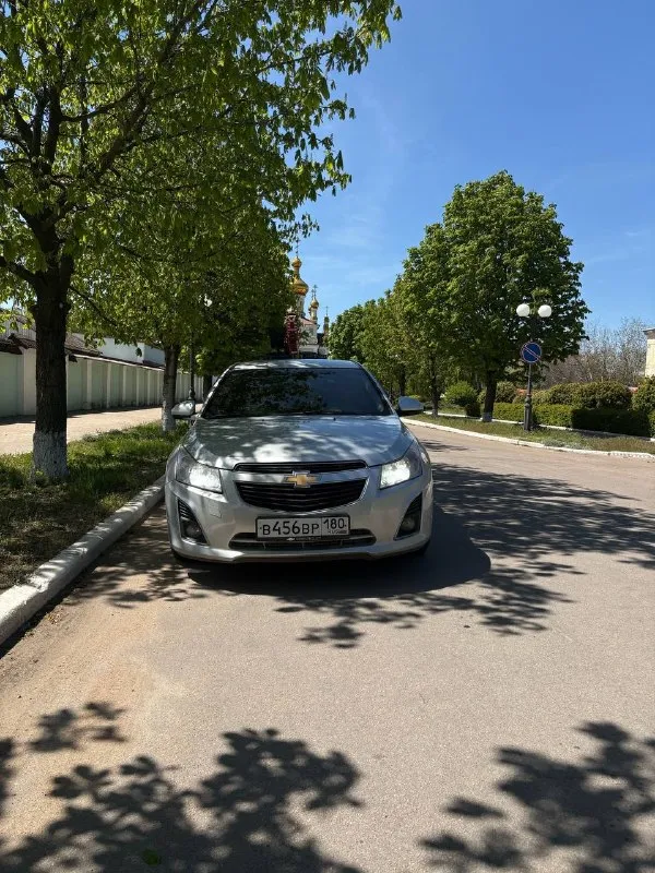 Продам chevrolet cruze 2013г.
Двигатель : 1.8 бензин
Коробка : акпп
Автомобиль ежедневно эксплуатируется, все то вовремя, поменяно : 2 подушки двигателя, новый аккумулятор, на 220.000 поменян комплект грм, сальник коленвала. Так же сальник распредвала, обслужен генератор, радиатор и патрубки, прокладка клапанной крышки. Все подтверждающие документы есть.
Пробег реальный : 249.000 км.
По комплектации : 4 эл. Стеклоподъемника, эл. Регулировка зеркал, кондиционер, монитор, мульти-руль. 2 комплекта резины. Камера заднего вида. Bluetooth, aux, esp, abs.
Есть возрастные царапки по кузову, и прилетел скол пошла трещина по лобовому, на это изначально торг.
Неплохие номера в подарок !
Цена : 870.000 хороший торг.
Осмотр : г. Макеевка
Телефон : +79498170777 - фотография - 1