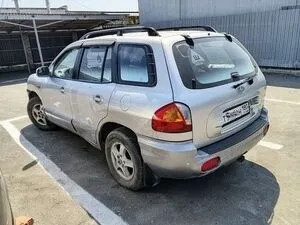 Продам автомобиль hyundai santa fe 2004г. в. собственник. двигатель 2,7; 173 л. с., бензин. номера 180 регион. двигатель после кап. ремонта, ходовка перебрана, новые тормоза, кондиционер нужно заправить, + комплект зимней резины на r17 с дисками в хорошем состоянии. есть проблемы с коробкой. цена 410 т. р. подробности по телефону +79497068951, +79493234510 макеевка ✅ мы в тг 📱 мы в max 💠 мы в вконтакте 📞 звоните: +7(949)7068951 - фотография - 2