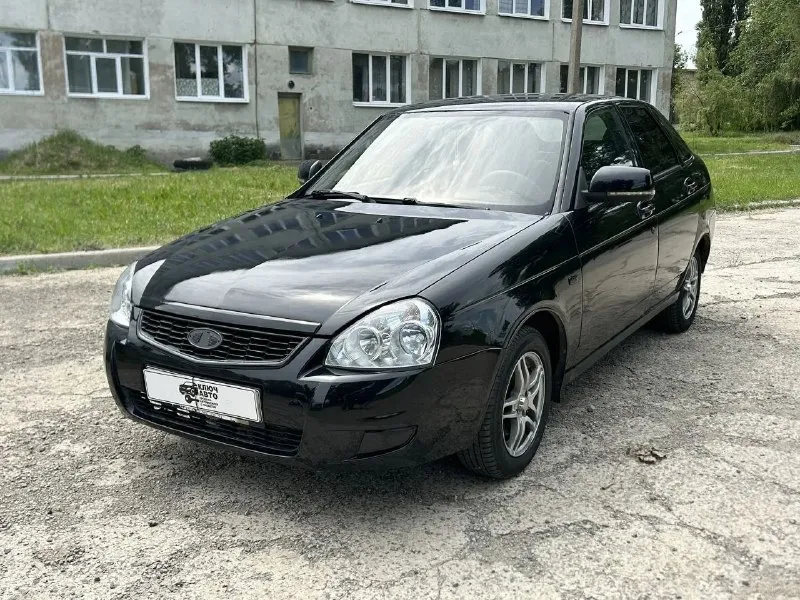 🚘 продам автомобиль ваз приора 21703 ▶️ год выпуска: 2009 г. в. ▶️ объём двигателя: 1.6 л, 126 мотор 16 клапанный поршня с выборкой. ℹ️ описание: автомобиль в очень хорошем состоянии. двигатель и ходовая после ремонта, кпп на отлично. чистый и ухоженный салон! совершенно новая летняя резина, хорошие красивые диски. ✔️ комплектация норма: - есп 2 шт - гур - подогревы зеркал - регулировка зеркал ❗️ автомобиль в дтп не участвовал, все остекление родное! 📸 предоставляю видео обзор автомобиля по требованию! 🏛 юридически автомобиль чист, никаких штрафов и запретов! 💰 цена: 300.000 рублей, торг уместен! 🏢 осмотр: г. амвросиевка. по договору могу приехать к вам. ☎️ телефоны для связи: +79493391770 +79490789890 все соц сети 👆 привязаны к номерам телефона! - фотография - 1