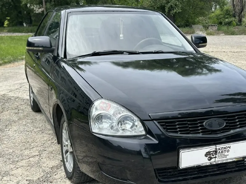 🚘 продам автомобиль ваз приора 21703 ▶️ год выпуска: 2009 г. в. ▶️ объём двигателя: 1.6 л, 126 мотор 16 клапанный поршня с выборкой. ℹ️ описание: автомобиль в очень хорошем состоянии. двигатель и ходовая после ремонта, кпп на отлично. чистый и ухоженный салон! совершенно новая летняя резина, хорошие красивые диски. ✔️ комплектация норма: - есп 2 шт - гур - подогревы зеркал - регулировка зеркал ❗️ автомобиль в дтп не участвовал, все остекление родное! 📸 предоставляю видео обзор автомобиля по требованию! 🏛 юридически автомобиль чист, никаких штрафов и запретов! 💰 цена: 300.000 рублей, торг уместен! 🏢 осмотр: г. амвросиевка. по договору могу приехать к вам. ☎️ телефоны для связи: +79493391770 +79490789890 все соц сети 👆 привязаны к номерам телефона! - фотография - 2
