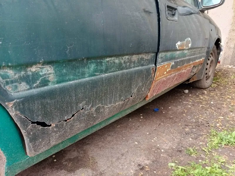 Daewoo espero 2.0 мт, 1997, 375 832 км горловка. продам daewoo espero, 1997 г. газ/бензин ( пропан) вписан. не на ходу (своим ходом не уедет + подразобрана (карты, пластик и тд, но все в наличии). чтобы завести и проверить нужен аккумулятор и быстрый старт. чтобы поехала необходима замена бензомагистрали. у машины некоторые двери гнилые (по фото видно, начинали варить и забили). по днищу целая. комплект для сбора весь есть, и даже дополнительные материалы - все отдаю. сиденья с иномарки, стеклоподъёмники во всех дверях (но их все нужно подключать), гур, коробка 5-ти ступка. поменян шрус (еще дополнительно новый в багажнике, +2 комплекта стекл в двери, много чего по мелочи). вин целый. фары/ зеркала/ весь пластик салона, дверные карты - все есть еще и с приданным. объём 2 л. резина зима - норм. выхлоп новый. бралась на "соберу", но руки так и не дошли. есть другой автомобиль. по частям не продаю, только всем этим скопом. учет рф. 38 000 руб. на отдачу. +7 918 544-80-9 📞 звоните: +7(949)4371845 - фотография - 2