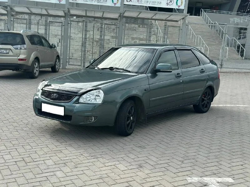 Продам ваз priora 2008 года ✅ я хозяин автомобиля ✅авто в очень хорошем состоянии, ✅дно, пороги, стаканы, лонжероны, все целое, внешне выглядит так как на фото, ✅по технике все чётко, двигатель работает отлично, не дымит не троит, масло не ест, едет бодро. ✅по электрике все работает, эур, 2 эсп, сигнализация, центральный замок, хорошая музыка, салон приятный ухоженный! ✅по документам все чисто, штрафов запретов нет, на учет встанет без проблем! ✅комплект зимней резины! ✅цена 370 тыс. ✅вопросы по телефону +79494034199 осмотр донецк/макеевка 📞 звоните: +7(949)4034199 - фотография - 1