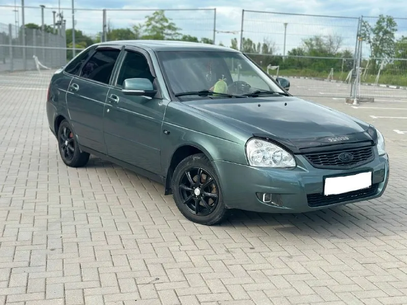 Продам ваз priora 2008 года ✅ я хозяин автомобиля ✅авто в очень хорошем состоянии, ✅дно, пороги, стаканы, лонжероны, все целое, внешне выглядит так как на фото, ✅по технике все чётко, двигатель работает отлично, не дымит не троит, масло не ест, едет бодро. ✅по электрике все работает, эур, 2 эсп, сигнализация, центральный замок, хорошая музыка, салон приятный ухоженный! ✅по документам все чисто, штрафов запретов нет, на учет встанет без проблем! ✅комплект зимней резины! ✅цена 370 тыс. ✅вопросы по телефону +79494034199 осмотр донецк/макеевка 📞 звоните: +7(949)4034199 - фотография - 2