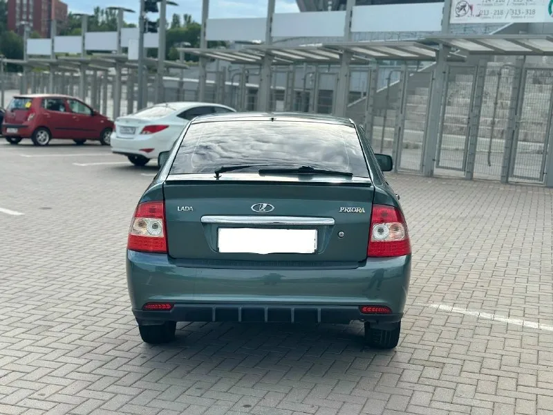 Продам ваз priora 2008 года ✅ я хозяин автомобиля ✅авто в очень хорошем состоянии, ✅дно, пороги, стаканы, лонжероны, все целое, внешне выглядит так как на фото, ✅по технике все чётко, двигатель работает отлично, не дымит не троит, масло не ест, едет бодро. ✅по электрике все работает, эур, 2 эсп, сигнализация, центральный замок, хорошая музыка, салон приятный ухоженный! ✅по документам все чисто, штрафов запретов нет, на учет встанет без проблем! ✅комплект зимней резины! ✅цена 370 тыс. ✅вопросы по телефону +79494034199 осмотр донецк/макеевка 📞 звоните: +7(949)4034199 - фотография - 3