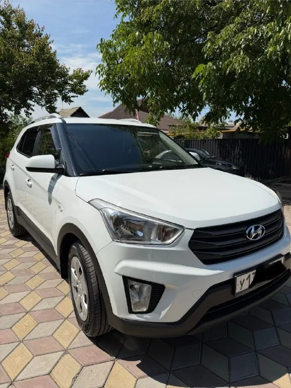 Hyundai creta 2016 - 2017 года. пробег 86000 км, родной не смотан. двигатель 1.6, коробка автомат. 2 собственника за всё время эксплуатации без дтп в родном окрасе. готов на любые проверки. стёкла все завод включая лобовое. , камера заднего вида, хорошая магнитола. резина лето новая, не прошла и двух тысяч км. авто обслуживалось по регламенту, все жидкости заменены включая масла и фильтра. автотека зеленая. цена: 1 мл 700 тысяч рублей +7. 📞 звоните: +7(949)5205972 - фотография - 2