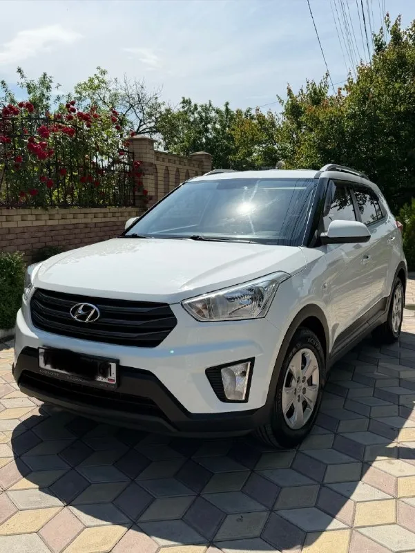 Hyundai creta 2016 - 2017 года. пробег 86000 км, родной не смотан. двигатель 1.6, коробка автомат. 2 собственника за всё время эксплуатации без дтп в родном окрасе. готов на любые проверки. стёкла все завод включая лобовое. , камера заднего вида, хорошая магнитола. резина лето новая, не прошла и двух тысяч км. авто обслуживалось по регламенту, все жидкости заменены включая масла и фильтра. автотека зеленая. цена: 1 мл 700 тысяч рублей +7. 📞 звоните: +7(949)5205972 - фотография - 5