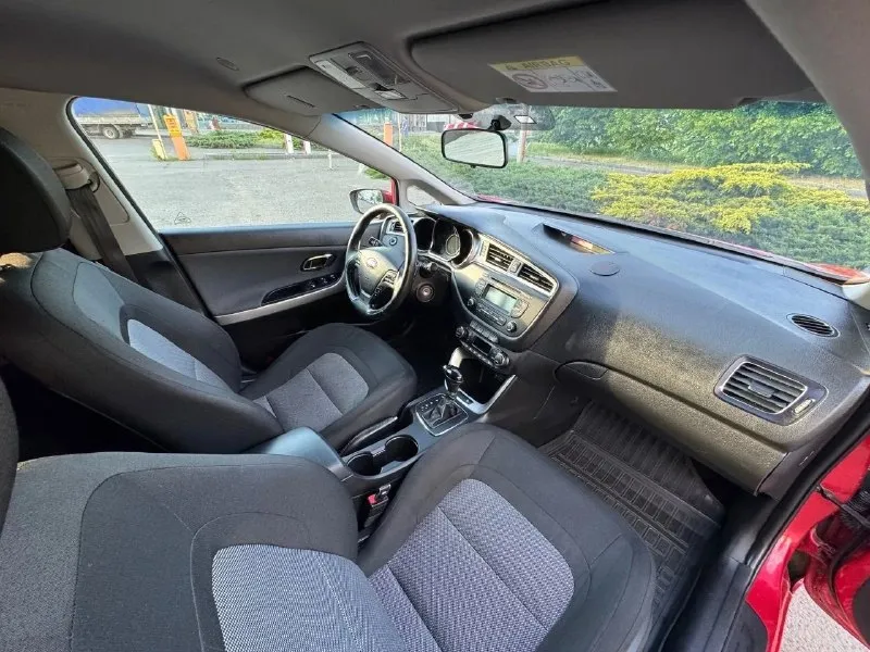 🔥 kia ceed 1.6 at 2017 — живой ceed в достойном состоянии! 🔥 👋 продаю надежный и ухоженный автомобиль. машина для тех, кто хочет купить авто без головной боли и вложений после покупки 👍 📅 2017 год ⚙️ двигатель 1.6 🔄 автомат 🛣 пробег — 173 тыс. км ✅ техническое состояние — отличное двигатель работает тихо и ровно, не дымит, масло не ест, тянет отлично 🔥 коробка переключает плавно, без пи. .. class="emoji" style="background-image:url('//telegram. org/img/emoji/40/f09f94a5.png')">🔥 подогревы сидений 🎮 мультируль 📱 хорошая мультимедиа 🔘 полностью исправная электрика — работает каждая кнопка 🚘 kia ceed — это: ✔️ надёжность ✔️ комфорт ✔️ экономичный расход ✔️ дешёвое обслуживание 📍 донецк 💰 цена: 1 250 000 ₽ 📞 +7 (949) 384-81-28 - фотография - 6