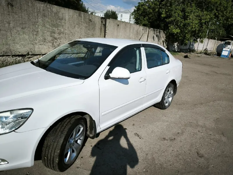 Продается skoda а5 2012 года пробег 178 тыс. двигатель 1.4 tsi. осмотр донецк - макеевка состояние сел поехал. телефон для связи +7949-340-23-27 850 тыс + торг никто не отменял. 📞 звоните: +7(949)3402327 - фотография - 1