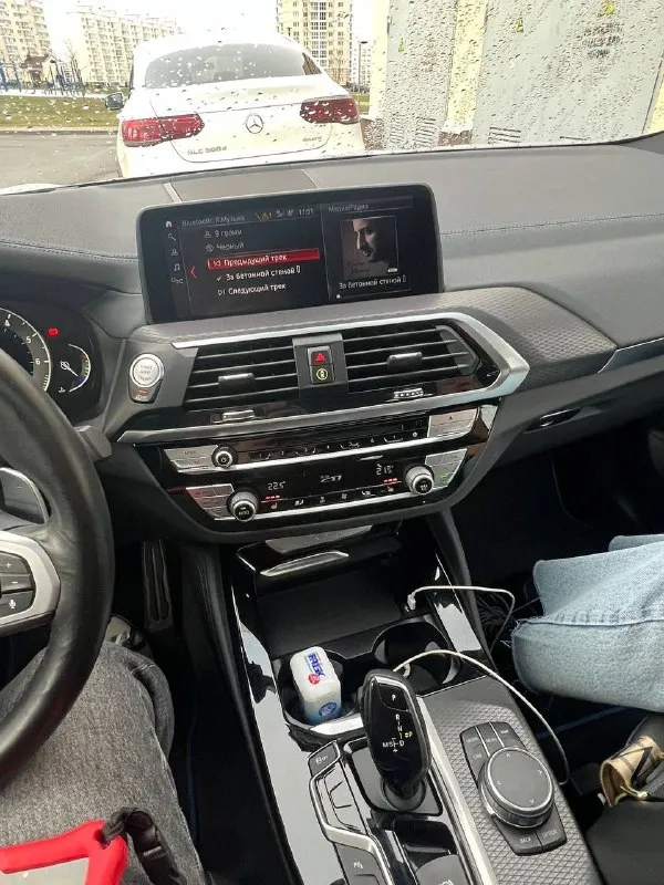 Продам bmw x4 g02 30i год выпуска: конец 2018 года двигатель: 2.0 бензин (252 л. с) пробег 106 000 км чистый европеец автомобиль в хорошем состоянии полностью обслужен масло в двигателе каждые 6-7 тыс ( только оригинал) заменено масло в коробке, фильтр, раздатке и редукторах на 85 тыс промыты радиаторы охлаждения заменен антифриз заменены свечи зажигания заменены пыльники передних амортизаторов тормозные колодки в круг два комплекта резины: зима на оригинальных дисках r19, лето r20 два комплекта ковриков коврик в багажник хорошая комплектация: бесключевой доступ, камера 360, carplay, дистроник, панорама, адаптивный круиз контроль, удержание в полосе, 3-х зонный климат двойной заводской окрас из подкрасов ( крашен низ багажника, задний бампер) без дтп есть небольшие сколы, не критичные на них уступлю вложений никаких не требует сел и поехал новый владелец останется доволен проверка на любом сто за ваш счет территориально нахожусь макеевка червоногвардейский р-н цена 4.5м 📞 звоните: +7(949)8556036 - фотография - 6