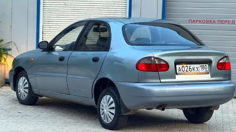 Продам заз lanos 2009 года выпуска!пробег-170.000км за все время эксплуатации - 1 хозяин (птс оригинал) двигатель 1,4 (80л. с) автомобиль в отличном состоянии по документации кристально чистый, продажа по дкп или мрэо. технически автомобиль отличный! двигатель не троит, не дымит, масло не ест коробка переключается плавно и не выбивает! электрика работает как положено. кузов в отличном состоянии, без гнили, дырок и рыжиков. дно, стаканы в отличном состоянии, без переварки!! салон чистый и опрятный. комплектация установленная хорошая акустика на все другие вопросы отвечу по телефону. номер: +7 900 122 22 40 цена:235,000 (торгуюсь с реальными людьми!) г. донецк, авто на боевом ходу сел и поехал 📲 tg: @bast_shoe 📞 звоните: +7(900)1222240 - фотография - 1
