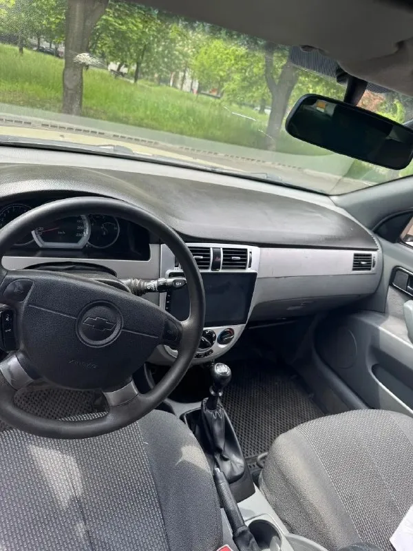 🚘 Шевроле лачети (клан)
📌 2007 Года выпуска
⚙️ Мотор: 1.6 (109л. С. ) механика
✔️ Пробег по спидометру :203050 стоит новый не контрактный двигатель, был заменен на пробеге 198000 (старый двигатель есть в наличии, отдам вместе с машиной)
Летняя резина хорошая
Зимняя новая комплект вместе с машиной прилагается

Заменено :диск сцепления в сборе
Двигатель с ремнем, роликом и помпой
Диски вкуруг с колодками, ремкомплектом супортов,
Термостат,
Ступичные подшипники,
Задние пружины, стойки стабилизатора удален катализатор, новая магистраль по выхлопу
Перевариные пороги, у машины вторичный окрас, бъет 200 по прибору
Заменен радиатор
Бенозонасос с сеткой
Масло в коробке поменял
Антифриз поменял
И много ещё по мелочи поменял, все расскажу
Запчасти отдам вместе с машиной (имеется термостат, пружины, тросы колодки на ручник вместе с пружинами,
Старая магнитола с рамкой, двигатель при желании, помогу с погрузкой)
Цена :550.000 рублей
Тех. Осмотр прошел
Птс дубликат
Осмотр :донецк, пролетарский
+79493760437 - фотография - 6