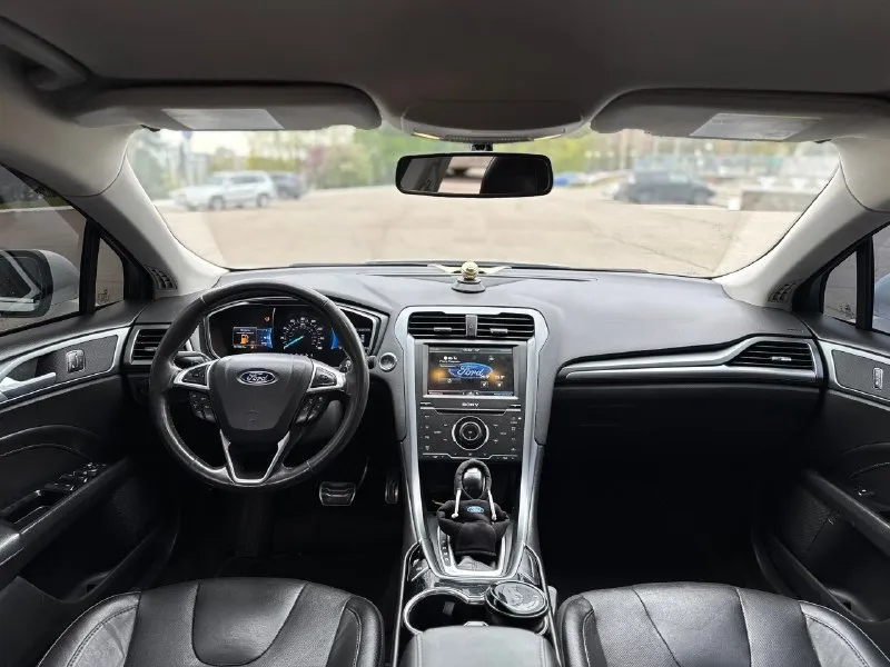 Продам ford fusion объем: 2 литра бензин. коробка: 6-ти ступенчатый классический автомат. год: 2015 ✅ кузов в очень хорошем состоянии. ✅ стекла все родные. ✅ машина местная. автомобиль в техническом плане в отличном состоянии. следили и ухаживали, денег не жалели. замена масла строго раз в 6,5-7 тыс км. , коробка без нареканий. подвеска - мячик, без посторонних звуков и стуков. салон в хорошем состоянии. не прокурен, не затерт. очень хорошая комплектация titanium. есть все. старт-стоп. безключевой доступ. подогревы сидений. камера заднего вида, парктроники. эл. рег. сидений с памятью. датчик света, дождя. круиз. хорошая музыка. и многое другое. машиной будете довольны. цена: 1,250 ₽ торг будет! +7949-606-44-51 нахожусь в донецке. 📞 звоните: +7(949)6064451 - фотография - 10