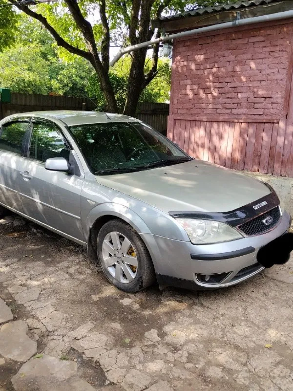 Продам ford mondeo 3, 2001 года выпуска, в хорошем рабочем состоянии. в одной семье с 2012 года. по документам владелец я. г. торез. комплектация ghia, пробег 325 000 км. двигатель 2.0 л (145 л. с. ). 4 стеклоподъёмника, abs, круиз-контроль, обогрев заднего и бокового стекла, подогрев передних сидений, комплект зимней резины на дисках, 2 din магнитола, парктроники. дополнительно: отдам с машиной 4 двери, крышку багажника, двигатель, кпп и ещё много запчастей по автомобилю. цена: 300 тыс. небольшой торг. по всем вопросам обращайтесь в лс или по номеру +79493665763 📞 звоните: +7(949)3665763 - фотография - 2