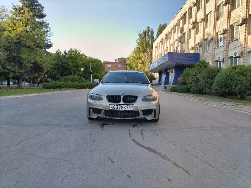 Продам bmw 320i 2009 года мотор и акпп в отличном состоянии, обслужено от и до. все масла фильтра заменены. климат заправлен. по электрике все работает. едет бодро ничего ни где не гремит не стучит. год 2009 пробег 198 000. по документам хозяин, переоформление! цена 1.5🍋 осмотр город харцызск. +7 (949) 389-02-48 +7 (977) 015-77-60 📞 🇷🇺 звоните: +79493890248 - фотография - 1