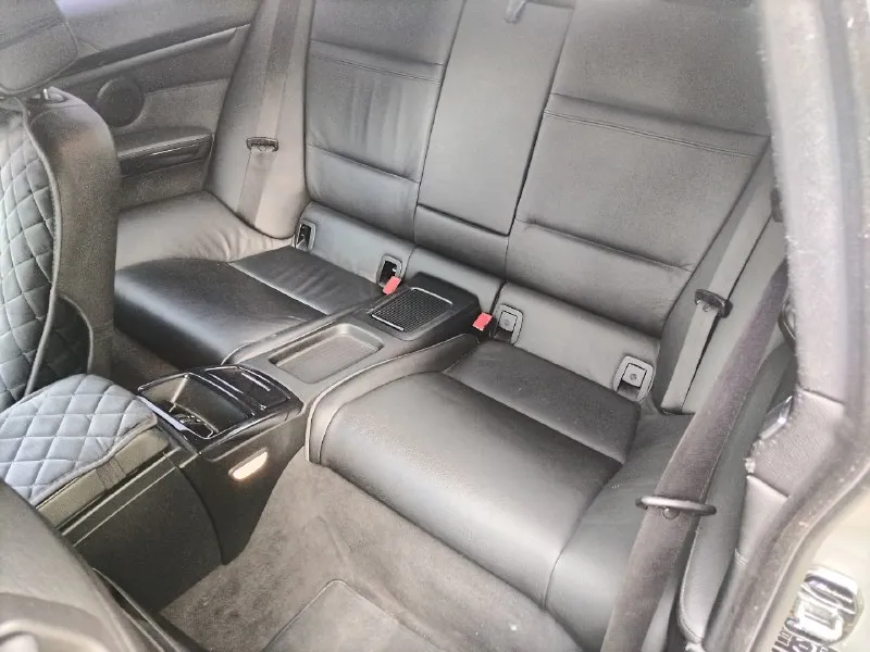 Продам bmw 320i 2009 года мотор и акпп в отличном состоянии, обслужено от и до. все масла фильтра заменены. климат заправлен. по электрике все работает. едет бодро ничего ни где не гремит не стучит. год 2009 пробег 198 000. по документам хозяин, переоформление! цена 1.5🍋 осмотр город харцызск. +7 (949) 389-02-48 +7 (977) 015-77-60 📞 🇷🇺 звоните: +79493890248 - фотография - 10
