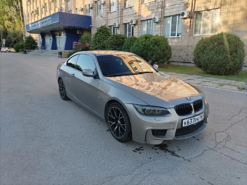 Продам bmw 320i 2009 года мотор и акпп в отличном состоянии, обслужено от и до. все масла фильтра заменены. климат заправлен. по электрике все работает. едет бодро ничего ни где не гремит не стучит. год 2009 пробег 198 000. по документам хозяин, переоформление! цена 1.5🍋 осмотр город харцызск. +7 (949) 389-02-48 +7 (977) 015-77-60 📞 🇷🇺 звоните: +79493890248 - фотография - 3