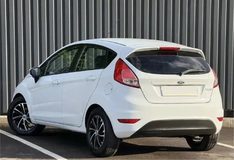 🚗 ford fiesta 🚀 обьем: 1.3 бензин 🐎79.000 км подтвержденный! ⛽️ топливо: бензин 🚅кпп: механическая 🛩год выпуска:2014 🎧 видео обзор по запросу 🌏место осмотра: г. донецк ☎️телефон: +79780976941 💵 560.000 рублей торг (срочно) местная не пригон - фотография - 2