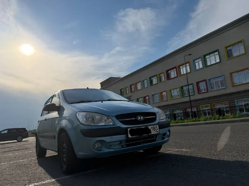 Продам hyundai getz двигатель: 1.6 самый надёжный. коробка: автомат кондиционер! год выпуска: 2009 пробег: 224 000т. км. родной. авто в хорошем состоянии, полностью обслужена. максимальная комплектация: гур, abs. кондиционер, 4 стеклоподъемника, подогревы сидений, противотуманные фары, и многое другое. цена: 650 000 т. руб. торг! по вопросам звоните. тел: +7-949-716-69-06 - ольга автомобиль находится в мариуполе. - фотография - 1