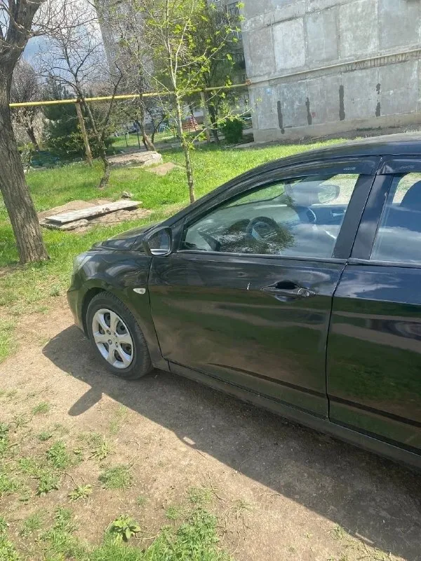 Продам hyundai солярис 2011 года 1.6 автомат продаю срочно торг есть по коробке нареканий нет не пинается мотор хороший цена 500 тысяч торг есть +79498100967 📞 звоните: +7(949)8100967 - фотография - 5