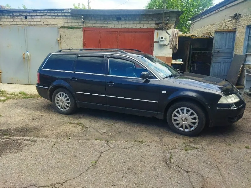 Продам volkswagen б5+ универсал 2005г, мотор 2.5 tdi, полностью обслужен, новые гбц, клапана, распредвалы, топливная обслужена, новые стартер, генератор, ремни и ролики новая ходовая. машина без вложений вообще, дорогая тонировка, салон кожа алькантара, климат, круиз, датчик дождя, подогрев лобового и зеркал, люк работает во всех положениях, резина диски новые. расхол город 8л трасса 5л, по машине очень много сделано и вложенно все расскажу при встрече или по телефону, цена 900000т с небольшим торгом, вложенно около 500т в ремонт, продажа не спешная т+79494133020 донецк, могу скинуть видео обзор 📞 звоните: +7(949)4133020 - фотография - 1