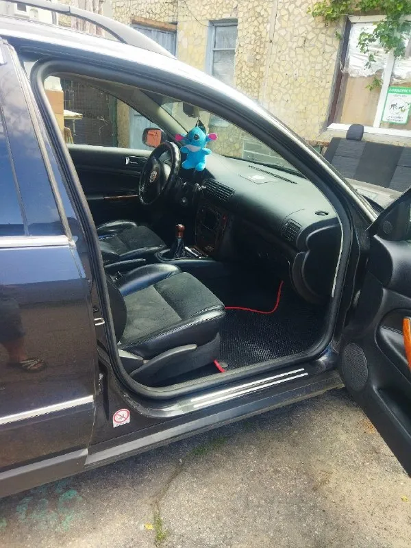 Продам volkswagen б5+ универсал 2005г, мотор 2.5 tdi, полностью обслужен, новые гбц, клапана, распредвалы, топливная обслужена, новые стартер, генератор, ремни и ролики новая ходовая. машина без вложений вообще, дорогая тонировка, салон кожа алькантара, климат, круиз, датчик дождя, подогрев лобового и зеркал, люк работает во всех положениях, резина диски новые. расхол город 8л трасса 5л, по машине очень много сделано и вложенно все расскажу при встрече или по телефону, цена 900000т с небольшим торгом, вложенно около 500т в ремонт, продажа не спешная т+79494133020 донецк, могу скинуть видео обзор 📞 звоните: +7(949)4133020 - фотография - 6