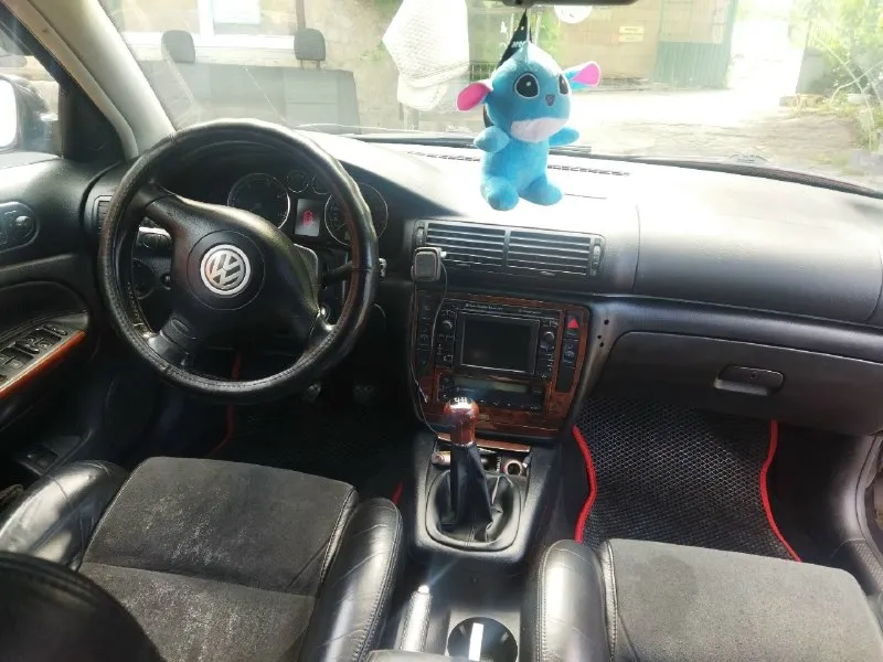 Продам volkswagen б5+ универсал 2005г, мотор 2.5 tdi, полностью обслужен, новые гбц, клапана, распредвалы, топливная обслужена, новые стартер, генератор, ремни и ролики новая ходовая. машина без вложений вообще, дорогая тонировка, салон кожа алькантара, климат, круиз, датчик дождя, подогрев лобового и зеркал, люк работает во всех положениях, резина диски новые. расхол город 8л трасса 5л, по машине очень много сделано и вложенно все расскажу при встрече или по телефону, цена 900000т с небольшим торгом, вложенно около 500т в ремонт, продажа не спешная т+79494133020 донецк, могу скинуть видео обзор 📞 звоните: +7(949)4133020 - фотография - 9