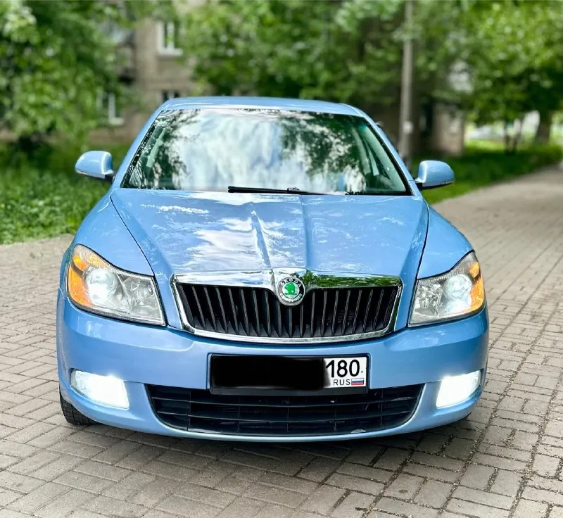 🔥🔥🔥610.000руб. 🔥🔥🔥 срочно срочно срочно🆘🧨🆘 skoda octavia a5 рейсталинг.2011год.1.6mpi автомат. пробег 210 авто в отличном состоянии вложений не требует не каких. кузов как на фото без гнили и ржавчины. свеже покрашен чисто косметика. мотор 1.6 mpi самый обычный работает отлично не дымит не троит тянет супер. коробка обычный автомат айсин 6ст. тоже работает без проблем. ходовая в полном порядке. салон чистый и ухоженный. богатая комплектация:есть все необходимое для комфортной езды. климат-контроль работает в обе стороны и холодит отлично и греет. документы в полном порядке на 180 учете. тех. осмотр есть. переоформить можно хоть сразу. любое переоформление. осмотр донецк. +79499826417 +79497946634 телеграмм 📞 🇷🇺 звоните: +79499826417 - фотография - 2