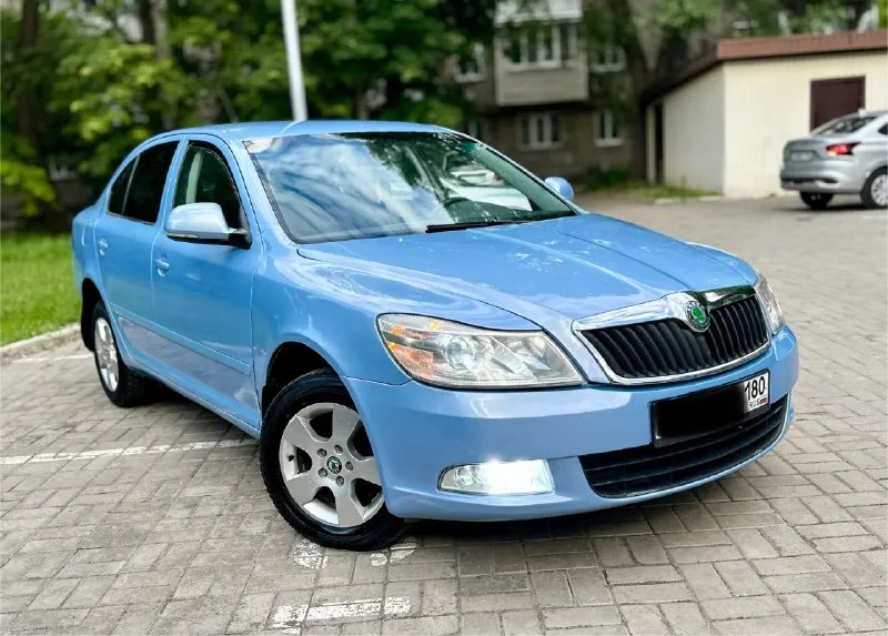 🔥🔥🔥610.000руб. 🔥🔥🔥 срочно срочно срочно🆘🧨🆘 skoda octavia a5 рейсталинг.2011год.1.6mpi автомат. пробег 210 авто в отличном состоянии вложений не требует не каких. кузов как на фото без гнили и ржавчины. свеже покрашен чисто косметика. мотор 1.6 mpi самый обычный работает отлично не дымит не троит тянет супер. коробка обычный автомат айсин 6ст. тоже работает без проблем. ходовая в полном порядке. салон чистый и ухоженный. богатая комплектация:есть все необходимое для комфортной езды. климат-контроль работает в обе стороны и холодит отлично и греет. документы в полном порядке на 180 учете. тех. осмотр есть. переоформить можно хоть сразу. любое переоформление. осмотр донецк. +79499826417 +79497946634 телеграмм 📞 🇷🇺 звоните: +79499826417 - фотография - 3