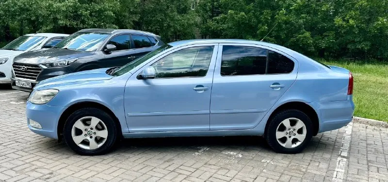 🔥🔥🔥610.000руб. 🔥🔥🔥 срочно срочно срочно🆘🧨🆘 skoda octavia a5 рейсталинг.2011год.1.6mpi автомат. пробег 210 авто в отличном состоянии вложений не требует не каких. кузов как на фото без гнили и ржавчины. свеже покрашен чисто косметика. мотор 1.6 mpi самый обычный работает отлично не дымит не троит тянет супер. коробка обычный автомат айсин 6ст. тоже работает без проблем. ходовая в полном порядке. салон чистый и ухоженный. богатая комплектация:есть все необходимое для комфортной езды. климат-контроль работает в обе стороны и холодит отлично и греет. документы в полном порядке на 180 учете. тех. осмотр есть. переоформить можно хоть сразу. любое переоформление. осмотр донецк. +79499826417 +79497946634 телеграмм 📞 🇷🇺 звоните: +79499826417 - фотография - 6