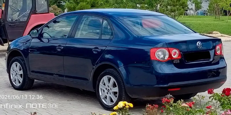 Volkswagen jetta ‎год выпуска 2010 ‎автомобиль в отличном состоянии ‎пробег 194.000 тысяч ‎ 1.6 работает отличном ‎масло не ест! ‎коробка автомат без пенков рывков и т. д ‎ходовая вся обслужена и вложений не каких не требуется ! ‎отличная комплектация ‎раздельный климат контроль ‎стеклоподъёмники ‎подогрев сидений ‎и многое другое ‎с документами полный порядок ‎юридически автомобиль чист ‎цена 635.000₽ торг реальному покупателю ‎также рассмотрю варианты обмена ‎+79490843898 ‎ ‎ 📲 tg: петр 📞 звоните: +7(949)0843898 - фотография - 5
