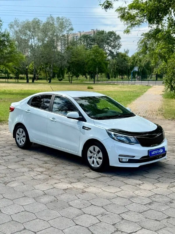 🇰🇷 kia rio iii restailing 💰цена: 900 000р 🏢город: мариуполь 📅год выпуска: 2015 🧾пробег: 148 885км. ⚙️двигатель: 1.6 ⛽топливо: бензин ⚙️кпп: автомат 6-ст 📞 телефон: +7-949-727-41-51 +7-989-263-55-56 +7-949-551-91-52 💾 описание: rio. .. ng')">✅ отличное внешнее и техническое состояние ✅ классический, шестиступенчатый автомат ✅ южная эксплуатация ✅ отличная комплектация: ❄️ кондиционер работает отлично, abs, airbag, полный электопакет, гидроусилитель руля, центральный замок, android магнитола с камерой заднего вида, подогрев сидений, подогрев руля, птф, отличная резина. ➕автомобиль с пройденным техническим осмотром и готов к переоформлению. улица шевченко 2️⃣6️⃣9️⃣ 🏦 возможна продажа в кредит по двум документам. - фотография - 1