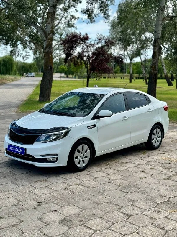 🇰🇷 kia rio iii restailing 💰цена: 900 000р 🏢город: мариуполь 📅год выпуска: 2015 🧾пробег: 148 885км. ⚙️двигатель: 1.6 ⛽топливо: бензин ⚙️кпп: автомат 6-ст 📞 телефон: +7-949-727-41-51 +7-989-263-55-56 +7-949-551-91-52 💾 описание: rio. .. ng')">✅ отличное внешнее и техническое состояние ✅ классический, шестиступенчатый автомат ✅ южная эксплуатация ✅ отличная комплектация: ❄️ кондиционер работает отлично, abs, airbag, полный электопакет, гидроусилитель руля, центральный замок, android магнитола с камерой заднего вида, подогрев сидений, подогрев руля, птф, отличная резина. ➕автомобиль с пройденным техническим осмотром и готов к переоформлению. улица шевченко 2️⃣6️⃣9️⃣ 🏦 возможна продажа в кредит по двум документам. - фотография - 3