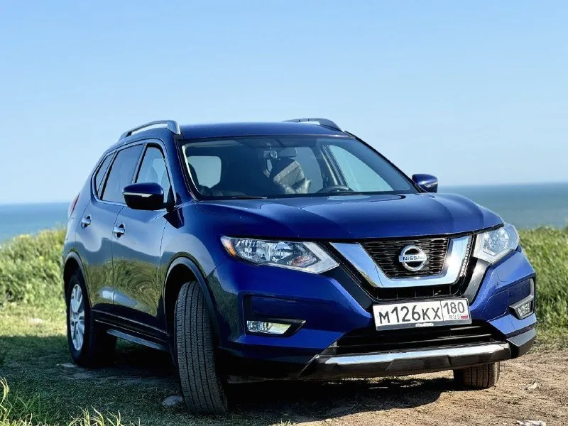 Nissan rogue 2016 год полный привод. ( он же nissan x-trail t32 рест ) японская сборка. двигатель 2.5, 171л. с. пробег 164.000 по ходовой, мотору, коробке нет замечаний, работают как часы. расход по городу около 9 л масло в двс не расходутет, замена примерно через каждые 6 тысяч, масло в коробке по регламенту, сделана полная замена с фильтрами в 2025 году резина лето новая ( +зима в нормальном состоянии) полный привод (всегда передний работает, кнопкой включается полный) по езде три настройки есо, drivе и sport по комплектации автозапуск (зимой удобно прогревать, летом охлаждать салон), бесключевой доступ (всё штатное), раздельный климат, абс, антибукс, датчик давления в шинах, магнитола с блютуз и флэшкой, камера заднего вида, и многое другое. собственник, оформлена на меня. стоимость 1.750.000 рублей г. мариуполь +79490231938 - фотография - 1