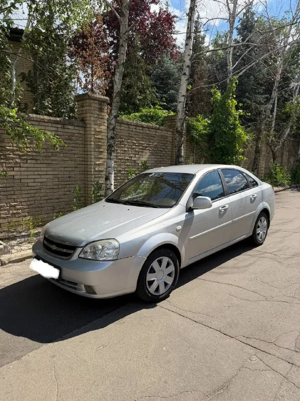 Номер телефона +79493330955 в продаже chevrolet lacetti 2011год✅ 1.6 механика✅ пробег 202тыс. км✅ состояние изумительное✅ кондиционер в рабочем состоянии✅ очень комфортный и отличный автомобиль✅ моментов никаких нет по кузову✅ ходовая часть без нареканий✅ без вложений✅ днище как новое✅ вся идеал✅ обслуживание проводилось своевременно✅ салон чистый и ухоженный✅ по документам полный порядок✅ telegram - фотография - 2