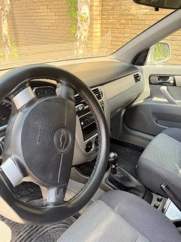 Номер телефона +79493330955 в продаже chevrolet lacetti 2011год✅ 1.6 механика✅ пробег 202тыс. км✅ состояние изумительное✅ кондиционер в рабочем состоянии✅ очень комфортный и отличный автомобиль✅ моментов никаких нет по кузову✅ ходовая часть без нареканий✅ без вложений✅ днище как новое✅ вся идеал✅ обслуживание проводилось своевременно✅ салон чистый и ухоженный✅ по документам полный порядок✅ telegram - фотография - 3