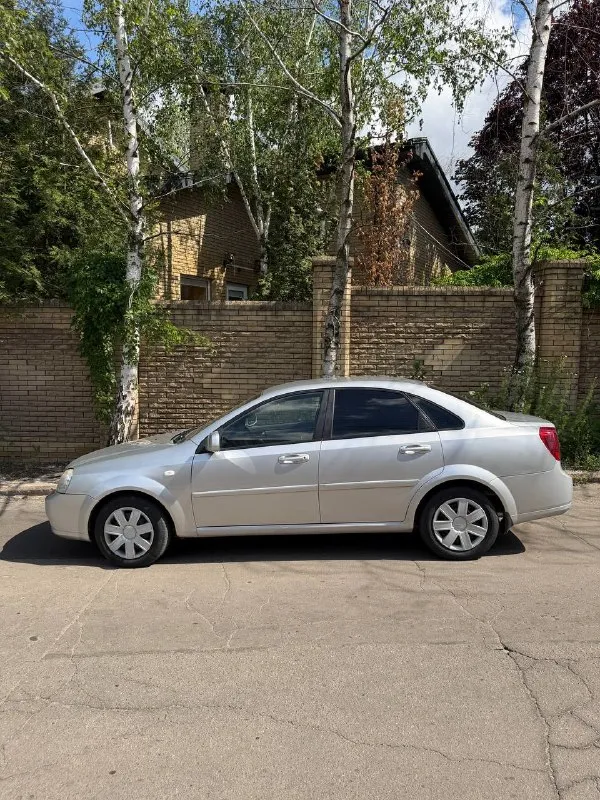 Номер телефона +79493330955 в продаже chevrolet lacetti 2011год✅ 1.6 механика✅ пробег 202тыс. км✅ состояние изумительное✅ кондиционер в рабочем состоянии✅ очень комфортный и отличный автомобиль✅ моментов никаких нет по кузову✅ ходовая часть без нареканий✅ без вложений✅ днище как новое✅ вся идеал✅ обслуживание проводилось своевременно✅ салон чистый и ухоженный✅ по документам полный порядок✅ telegram - фотография - 6