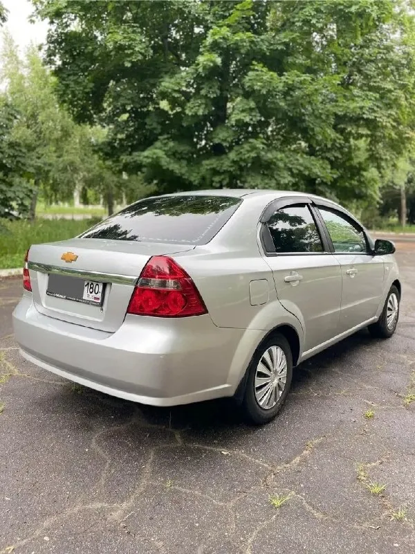 ♻️Продам chevrolet aveo 2007 г. В. 1.6 ♻️

Автомобиль был куплен в 2007 году в салоне г. Донецк.
Один владелец за все время. Автомобиль без дтп, весь заводской метал и окрас ! Родной пробег ❗️119.000 км ❗️ничего не крутилось и не моталось. Любые проверки. Простой неприхотливый и надёжный автомобиль с самым надёжным и мощным мотором в линейке 1.6 16v🔥🔥🔥 (не путайте с 1.2 или 1.4!!!) достаточно динамичный и резвый, на механической коробке передач. Автомобиль в хорошем состоянии, простой в ремонте, неприхотливый и надёжный при эксплуатации. Двигатель работает безупречно, как новый. Поменяно грм и помпа 7 тыс назад. Недавно заменена лямбда первая. Поменяны задние колодки, и троса ручника. Масло льется 5/40 ravenol. Заводские катализаторы на месте. Машина надежная и неприхотливая, никогда не подводила. По коробке без хрустов и прочего. Кузов оцинкованный!!! Дно/пороги/ стаканы/ низа дверей в заводском состоянии. Стекла все заводские
Цена: 💰525.000
+7949-585-12-42
Осмотр макеевка - фотография - 3
