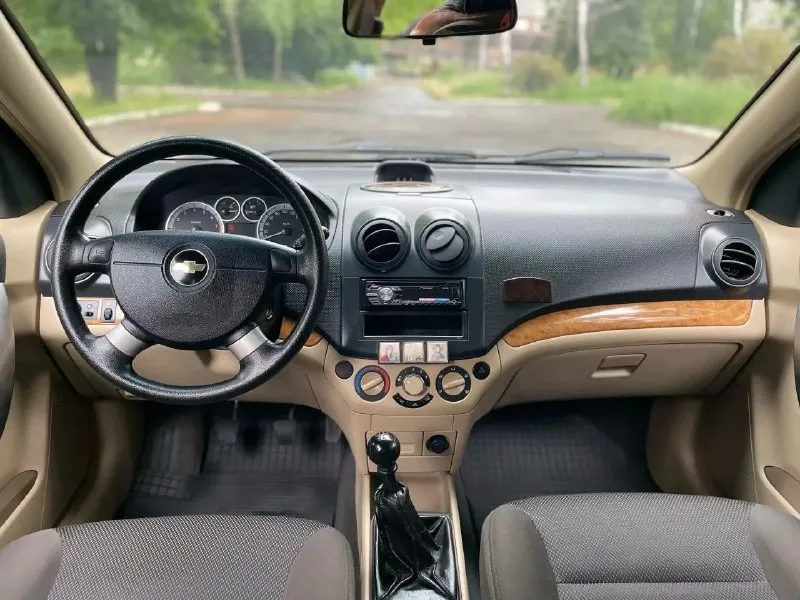 ♻️Продам chevrolet aveo 2007 г. В. 1.6 ♻️

Автомобиль был куплен в 2007 году в салоне г. Донецк.
Один владелец за все время. Автомобиль без дтп, весь заводской метал и окрас ! Родной пробег ❗️119.000 км ❗️ничего не крутилось и не моталось. Любые проверки. Простой неприхотливый и надёжный автомобиль с самым надёжным и мощным мотором в линейке 1.6 16v🔥🔥🔥 (не путайте с 1.2 или 1.4!!!) достаточно динамичный и резвый, на механической коробке передач. Автомобиль в хорошем состоянии, простой в ремонте, неприхотливый и надёжный при эксплуатации. Двигатель работает безупречно, как новый. Поменяно грм и помпа 7 тыс назад. Недавно заменена лямбда первая. Поменяны задние колодки, и троса ручника. Масло льется 5/40 ravenol. Заводские катализаторы на месте. Машина надежная и неприхотливая, никогда не подводила. По коробке без хрустов и прочего. Кузов оцинкованный!!! Дно/пороги/ стаканы/ низа дверей в заводском состоянии. Стекла все заводские
Цена: 💰525.000
+7949-585-12-42
Осмотр макеевка - фотография - 5