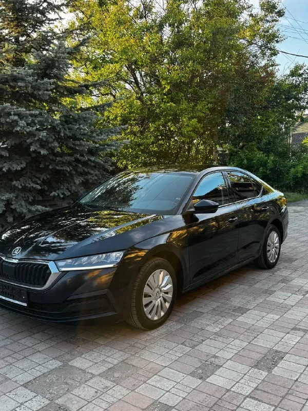 Skoda octavia а8 1.4 турбо год 2022 коробка автомата асин не д с г автомобиль очень комфортный очень бодро едет один владелец автомобиль без дтп машина покупалась в официального дилера не путать с китаем состояние идеальное цена 1.🍋920 торг +79485672089 ▶️смотреть больше фото◀️ 📲 tg: @mark_karpovich1 📞 звоните: +7(949)5672089 - фотография - 5