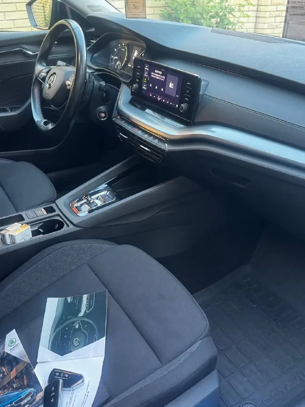 Skoda octavia а8 1.4 турбо год 2022 коробка автомата асин не д с г автомобиль очень комфортный очень бодро едет один владелец автомобиль без дтп машина покупалась в официального дилера не путать с китаем состояние идеальное цена 1.🍋920 торг +79485672089 ▶️смотреть больше фото◀️ 📲 tg: @mark_karpovich1 📞 звоните: +7(949)5672089 - фотография - 9